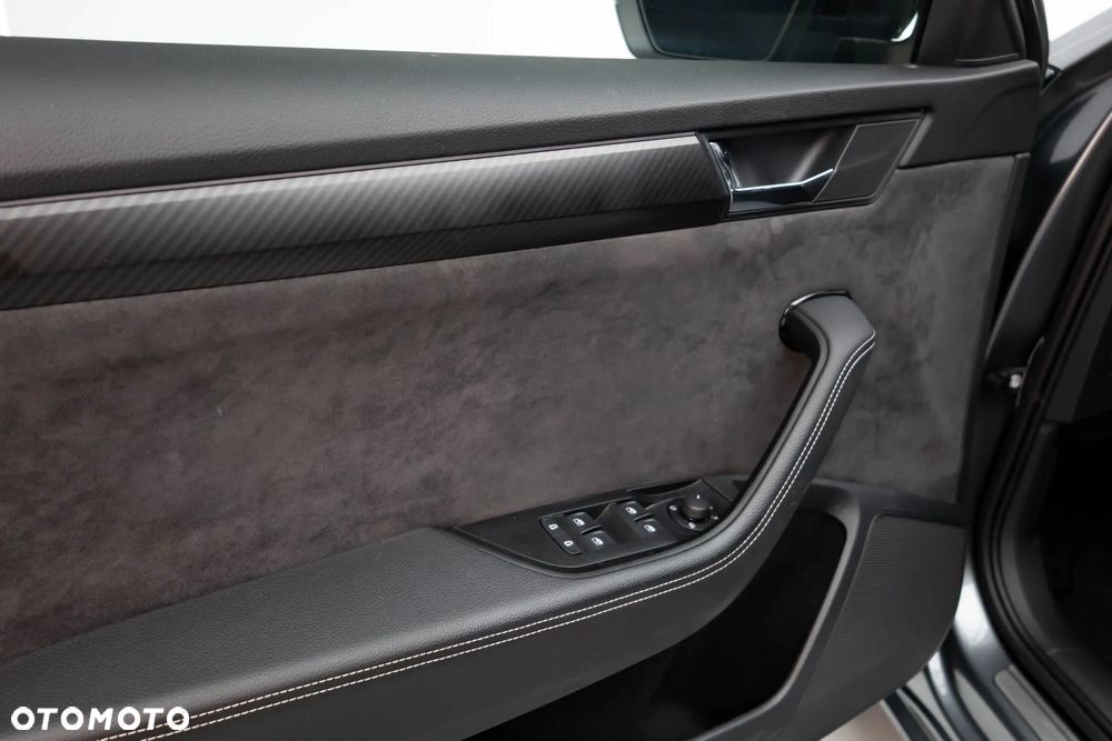 Skoda Superb 1.4 TSI Plug-In Hybrid Sportline DSG - 35