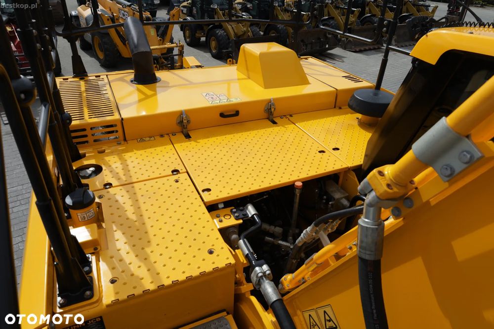 JCB 220X - 28