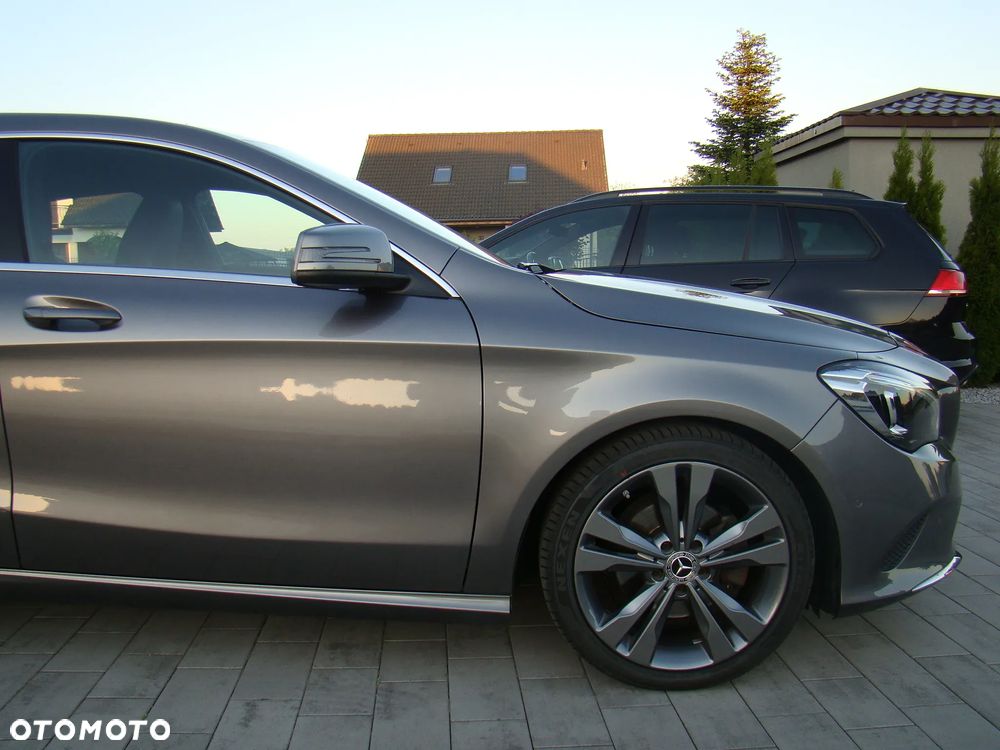 Mercedes-Benz CLA - 12