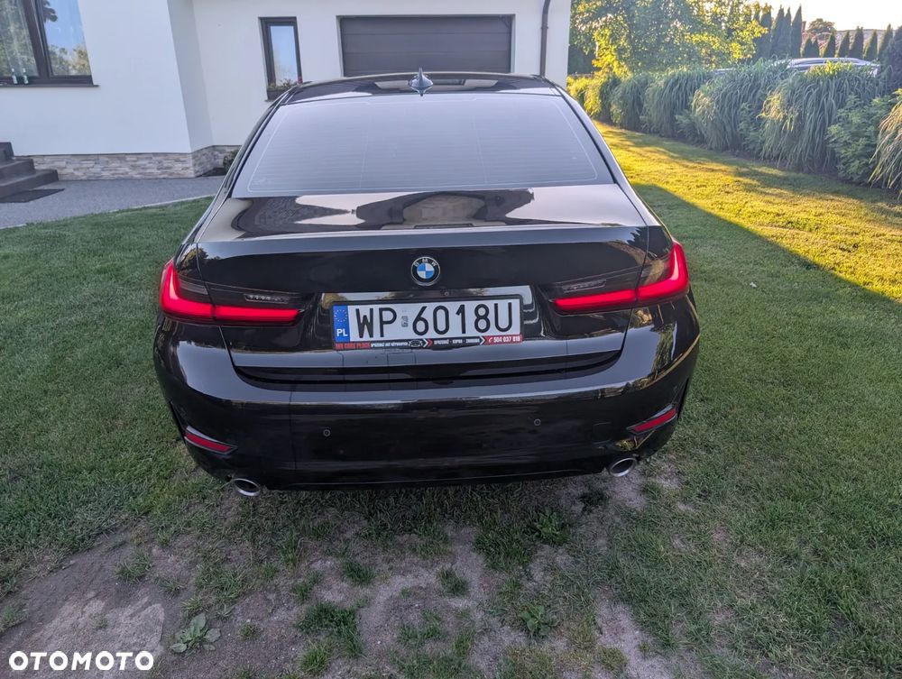 BMW Seria 3 320d Sport Line - 5