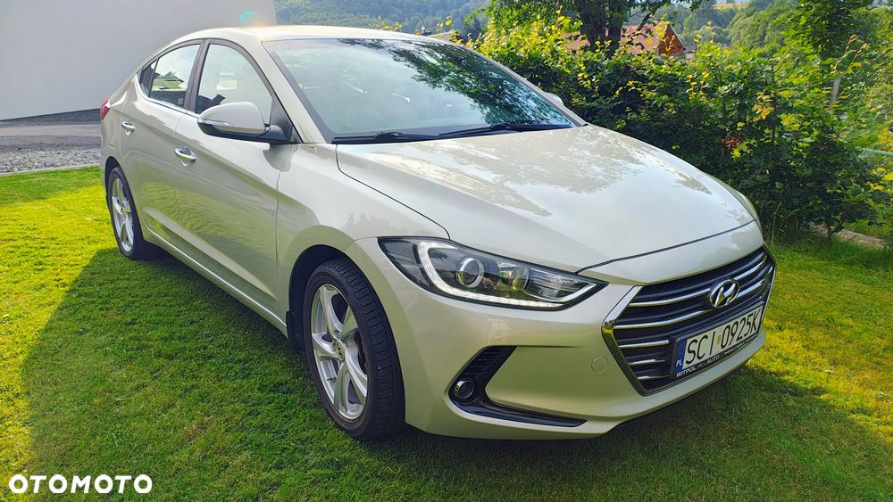 Hyundai Elantra 1.6 Comfort - 25