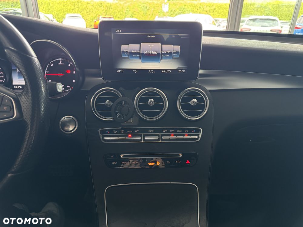 Mercedes-Benz GLC 250 d 4Matic 9G-TRONIC AMG Line - 27