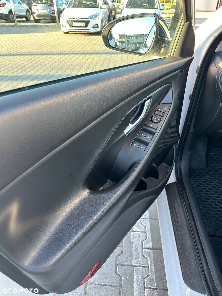 Hyundai i30 1.5 DPI Smart - 8