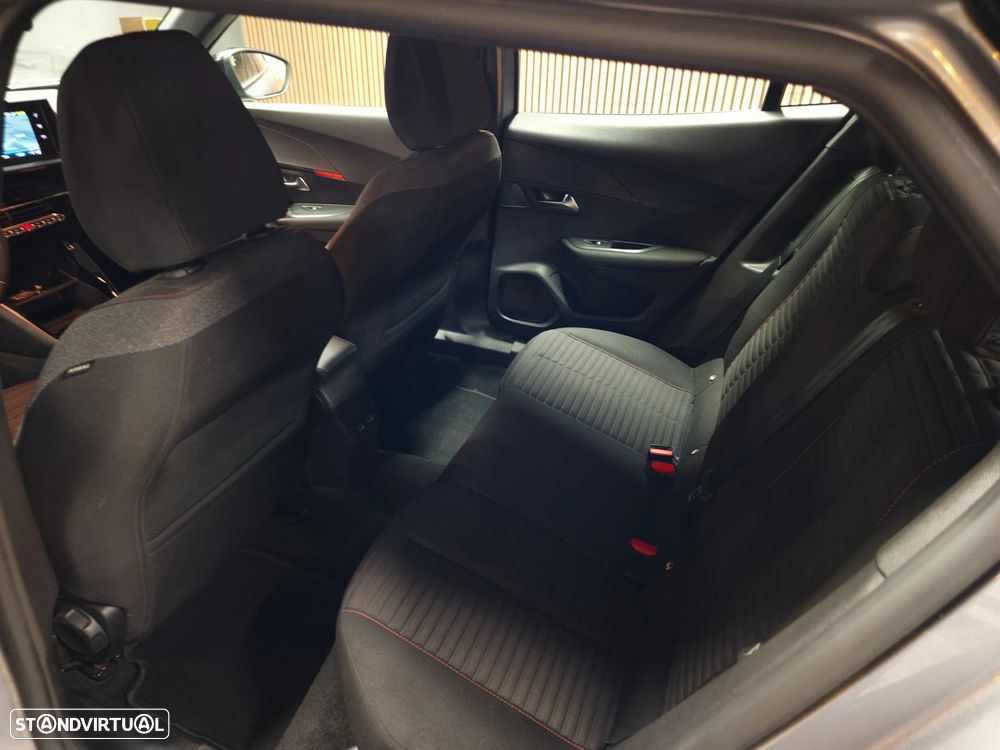 Peugeot e-2008 50 kWh Active Pack - 17