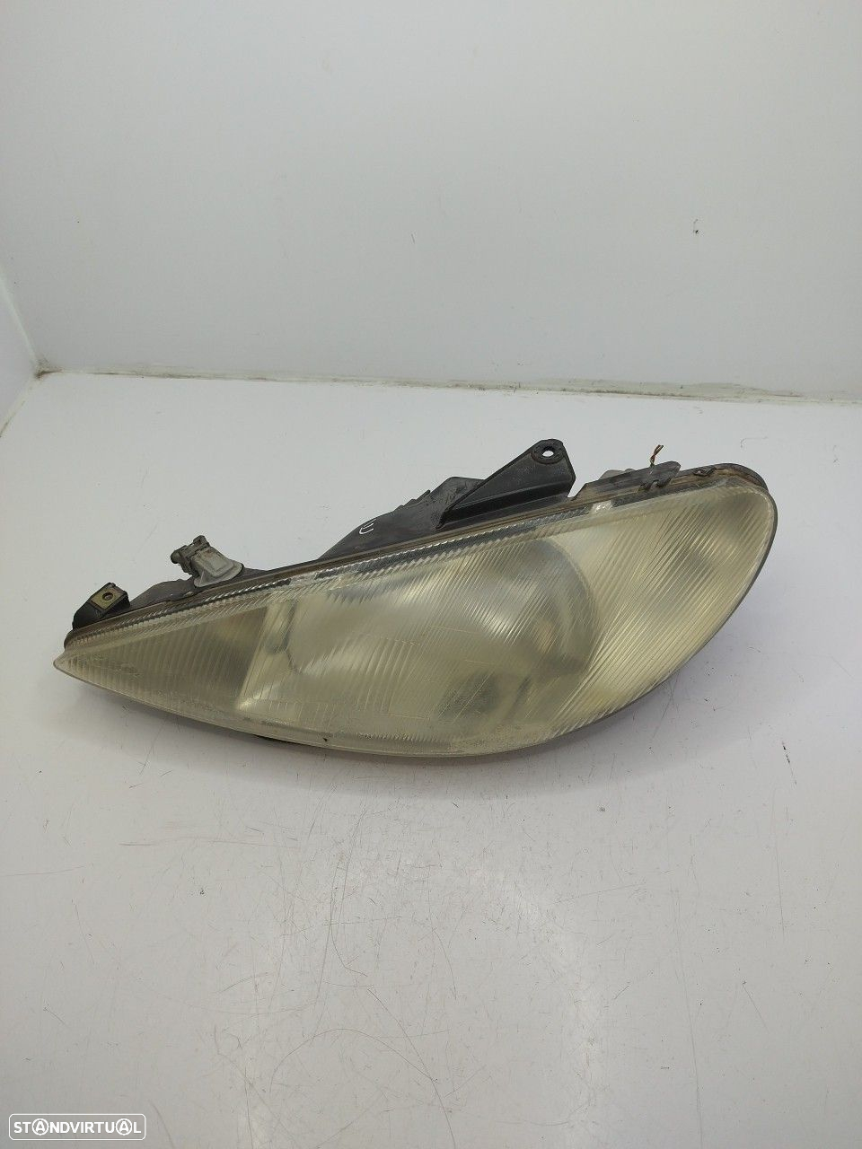 Farol/ Otica Dianteiro Esq Peugeot 206 (2A/C) - 2