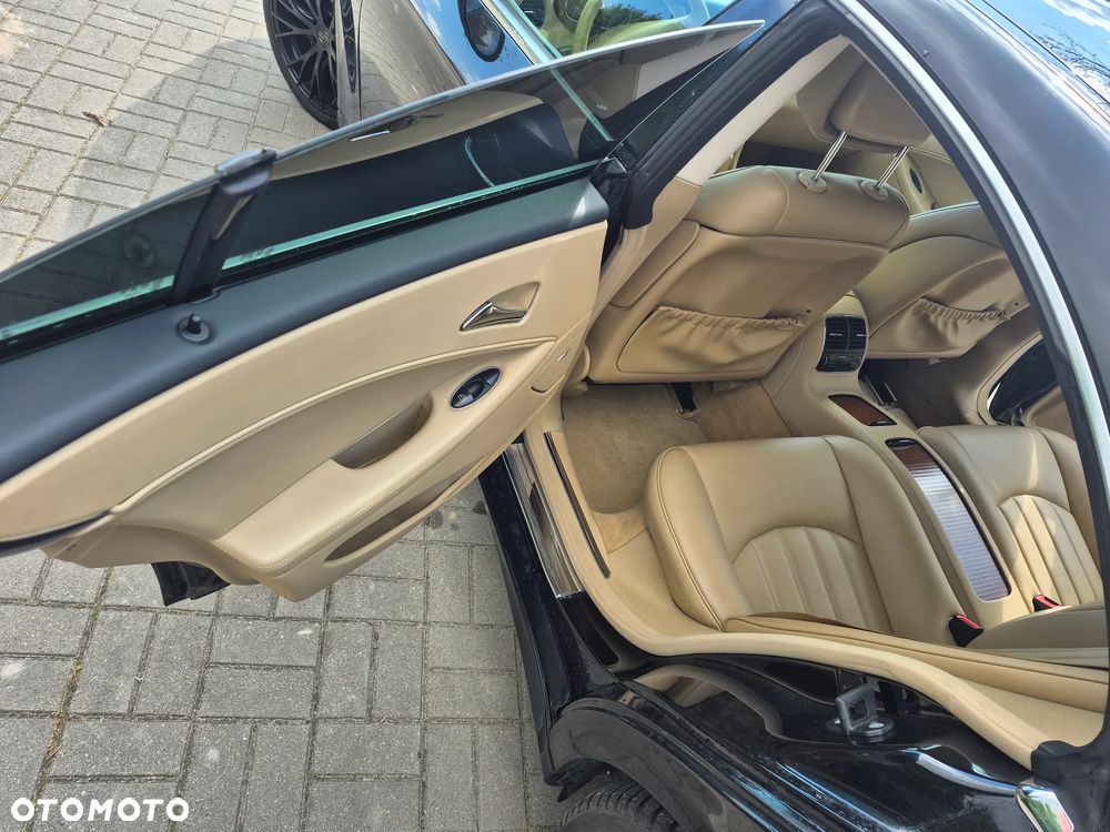 Mercedes-Benz CLS - 14