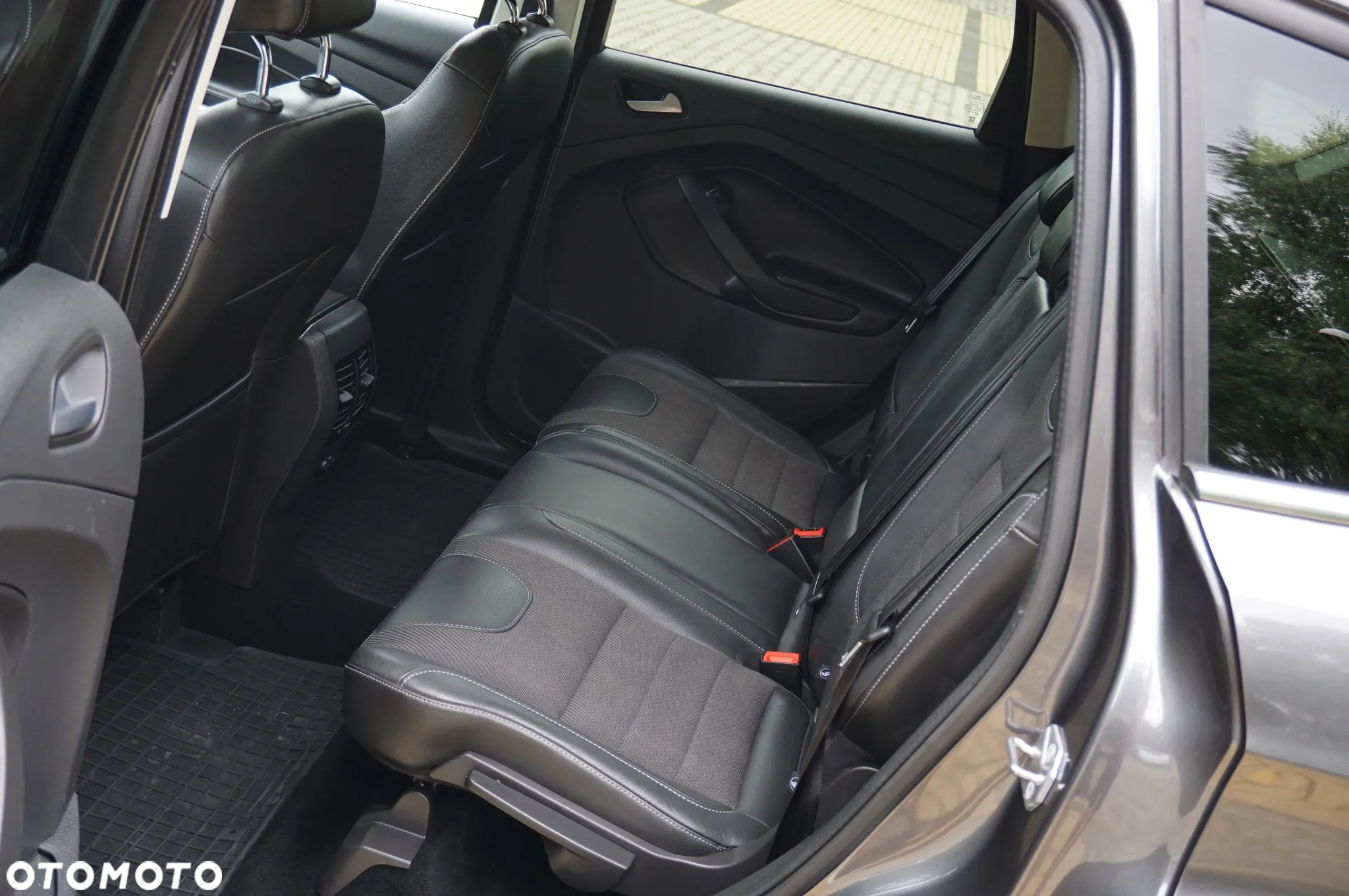 Ford Kuga 2.0 TDCi 4WD Titanium - 29