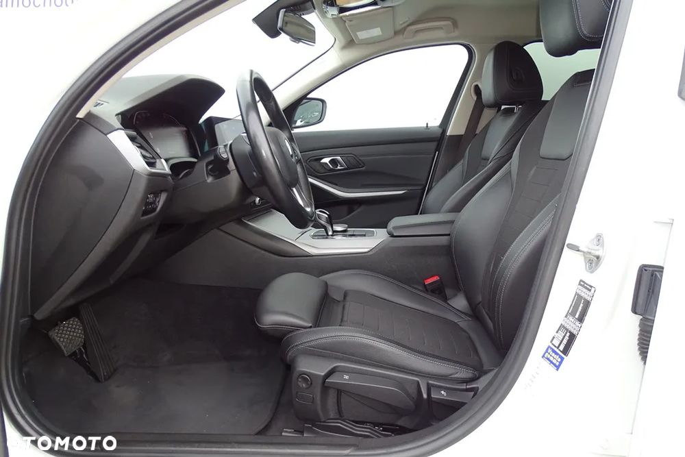BMW Seria 3 318d Edition Luxury Line Purity - 19