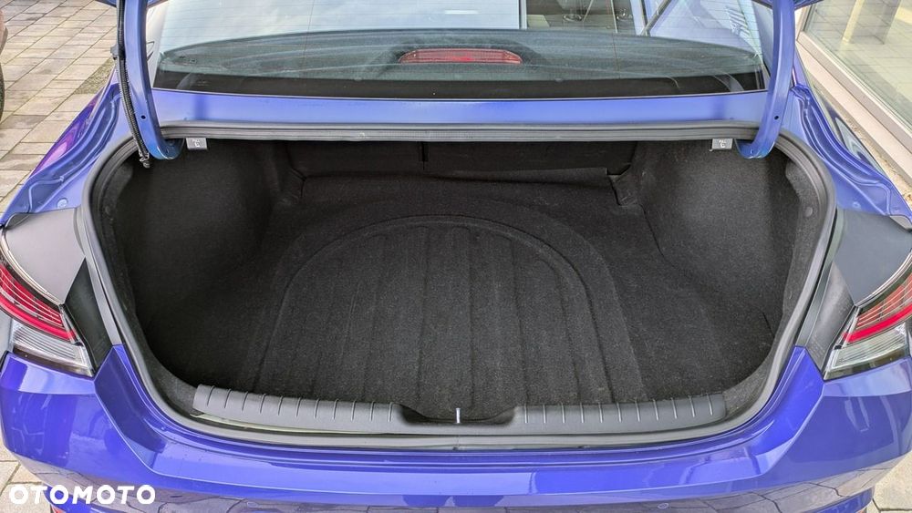 Hyundai Elantra - 26