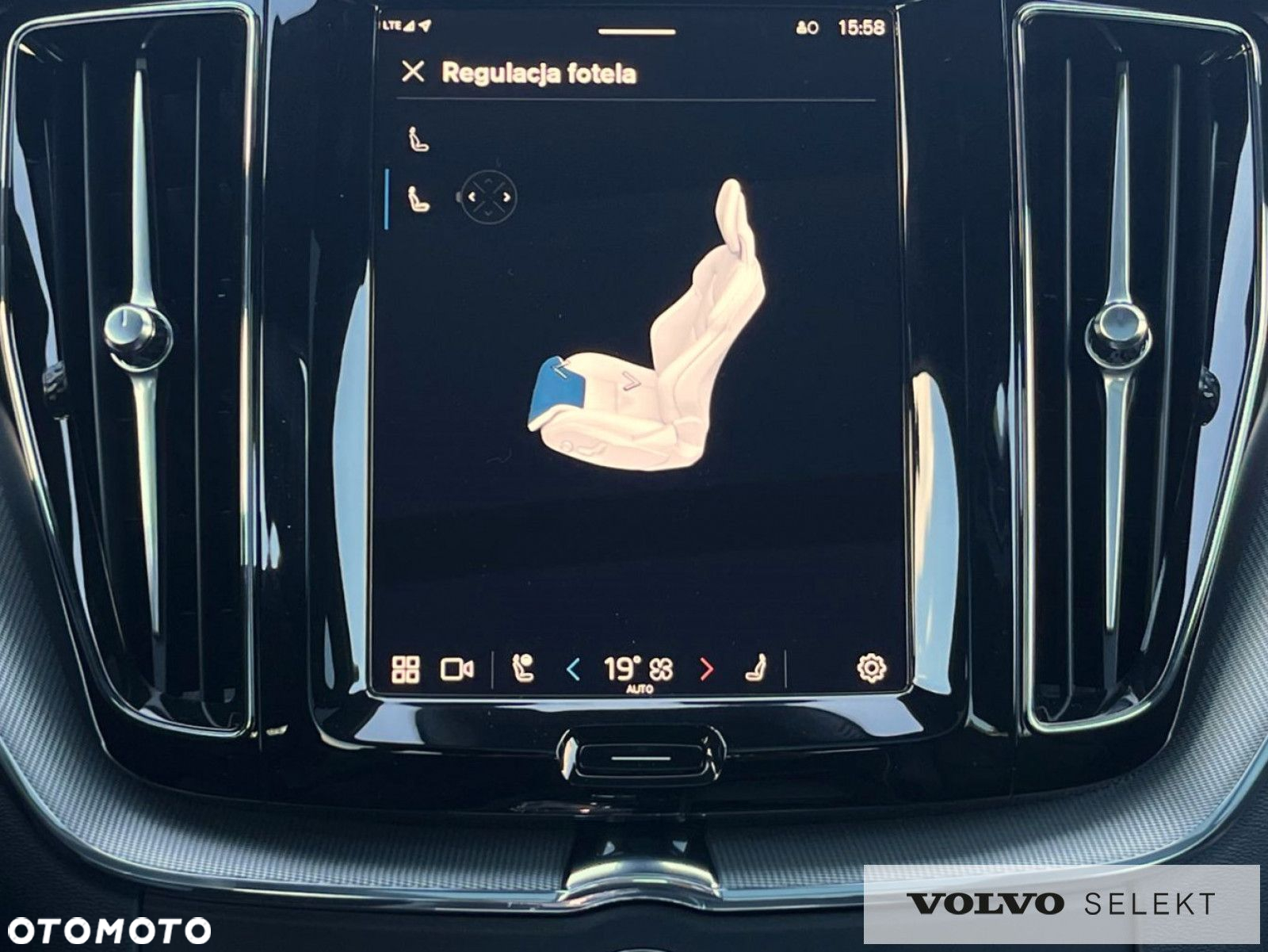 Volvo XC 60 - 30