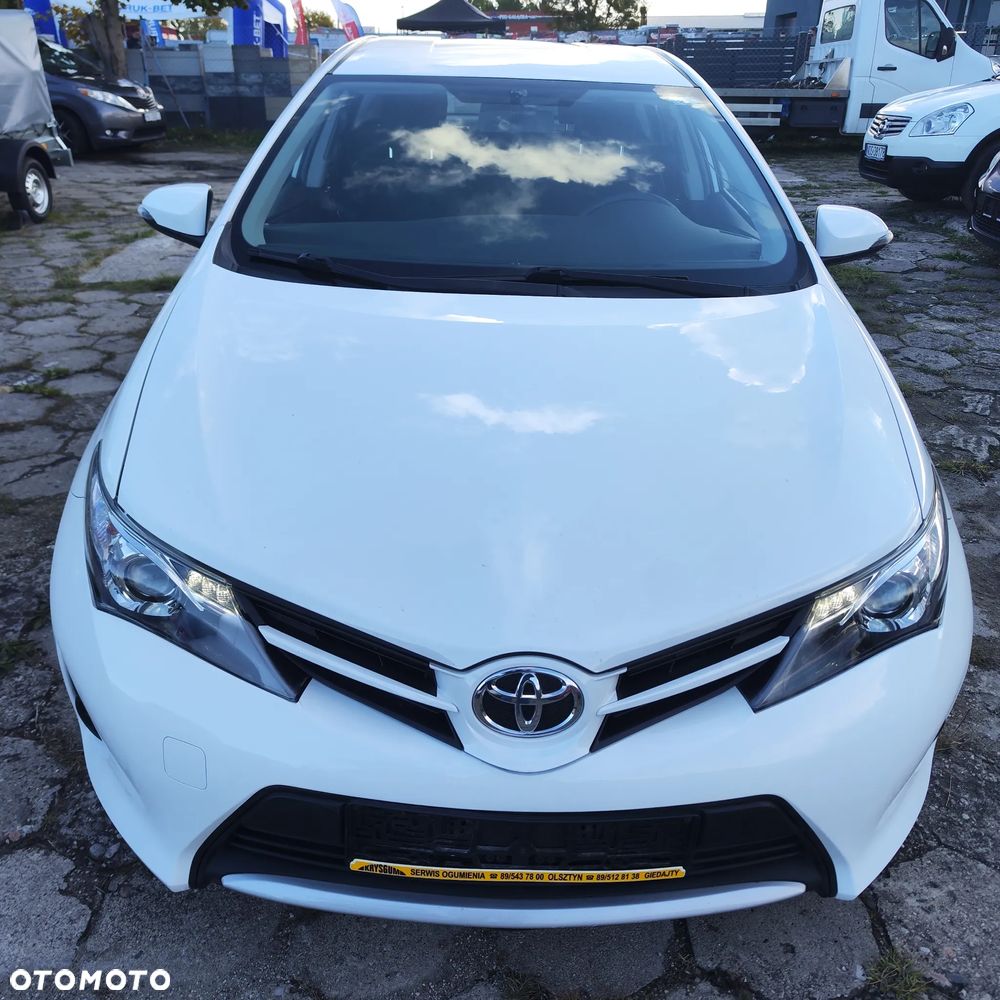 Toyota Auris - 1