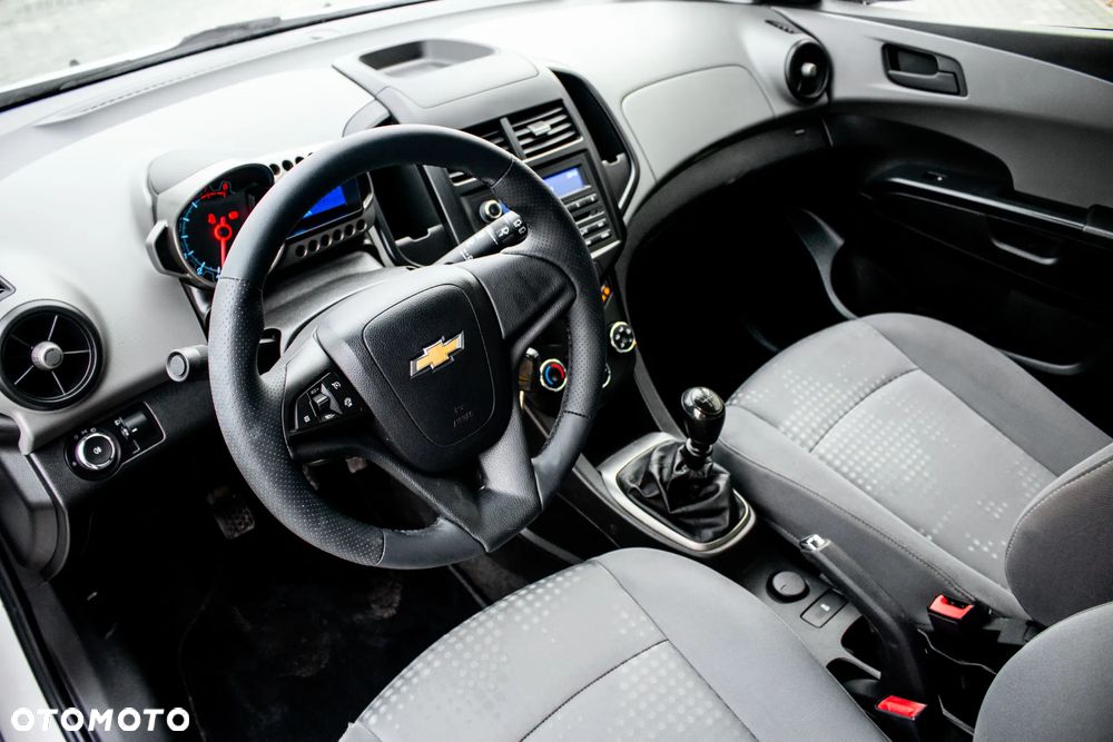 Chevrolet Aveo 1.2 LS - 15