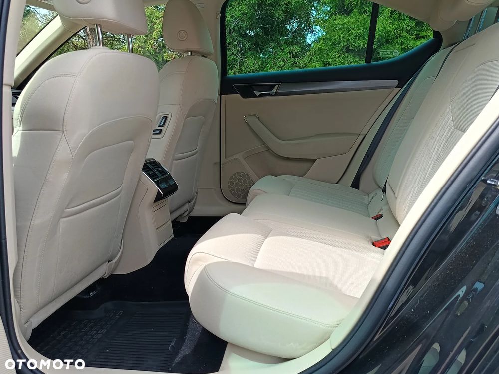Skoda Superb 2.0 TSI Style DSG - 24