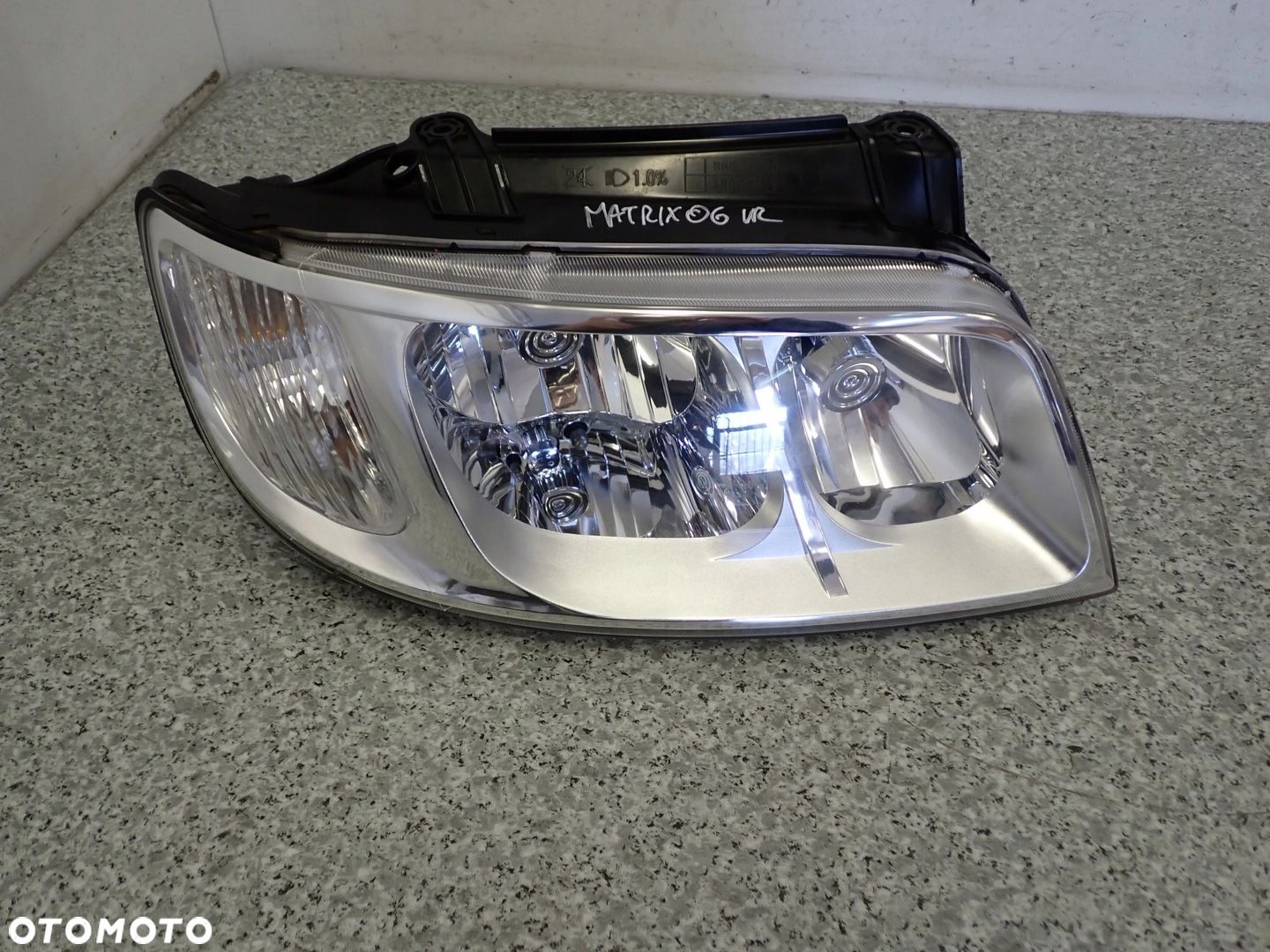 HYUNDAI MATRIX 05-07 LAMPA PRZEDNIA PRAWA REFLEKTOR EUROPA - 1