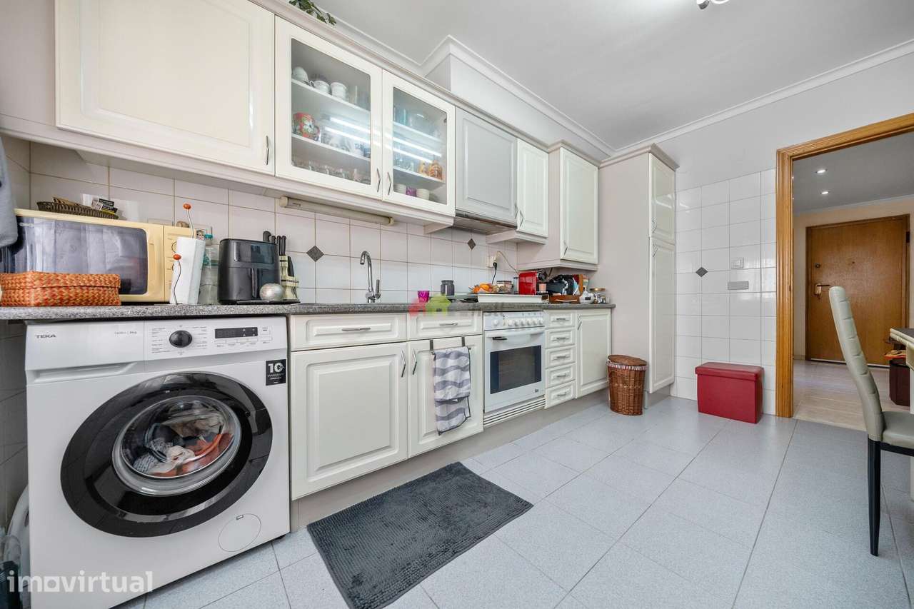 Apartamento T1 em Sta Marta do Pinhal - Grande imagem: 2/23