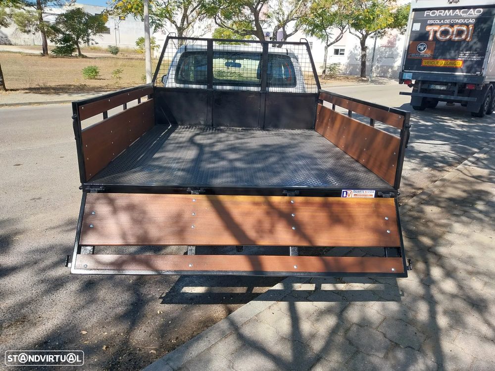 Toyota Hilux 2.4 D-4D 4WD CD CM - 21