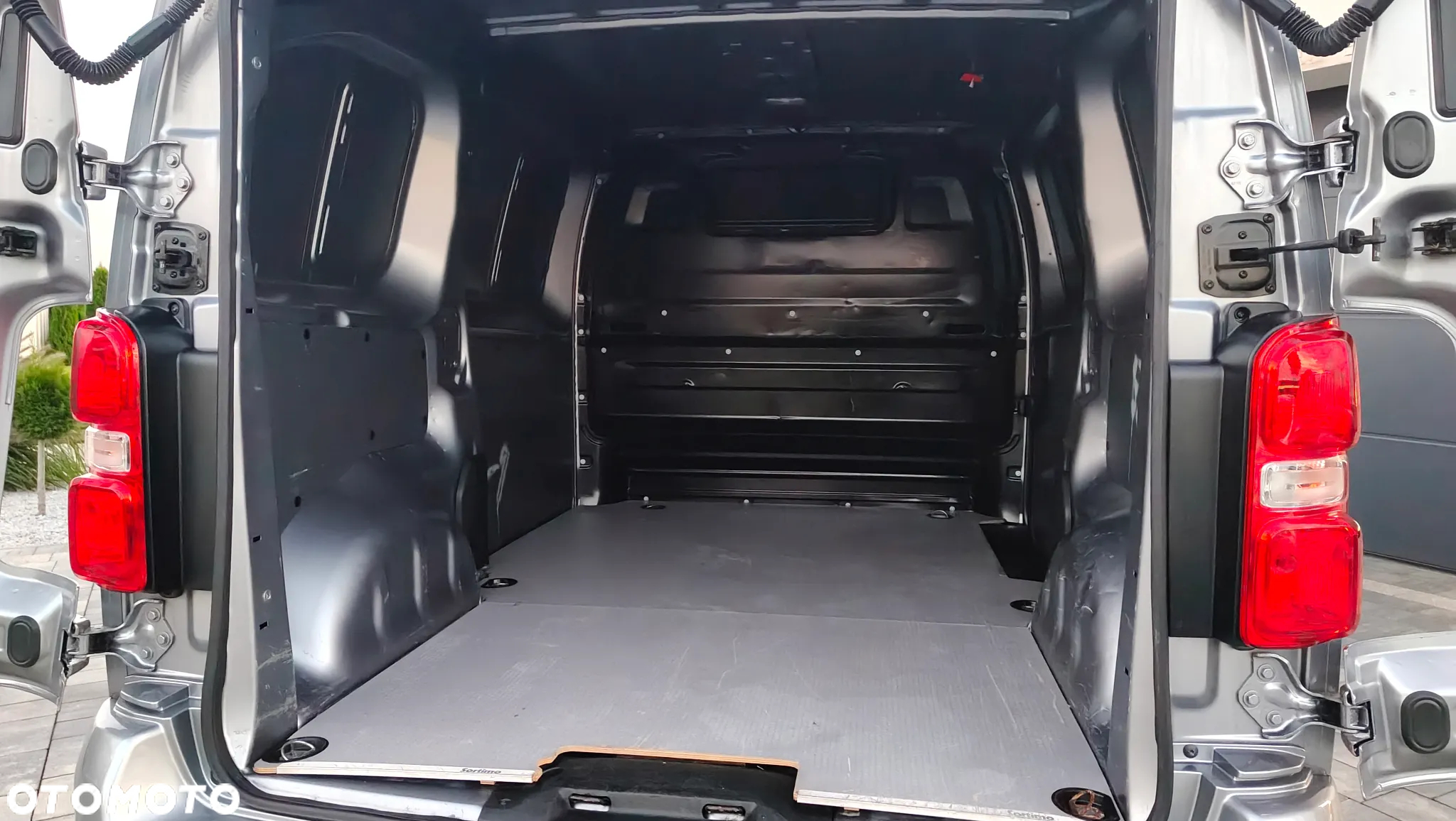 Opel VIVARO - 27