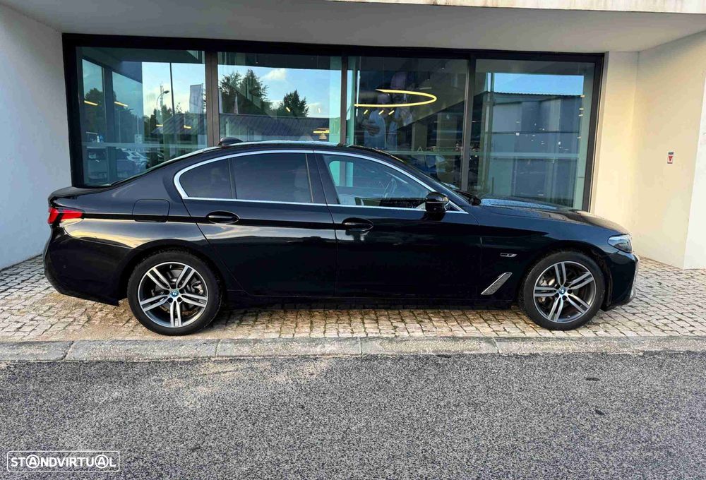 BMW 530 e Line Luxury - 4