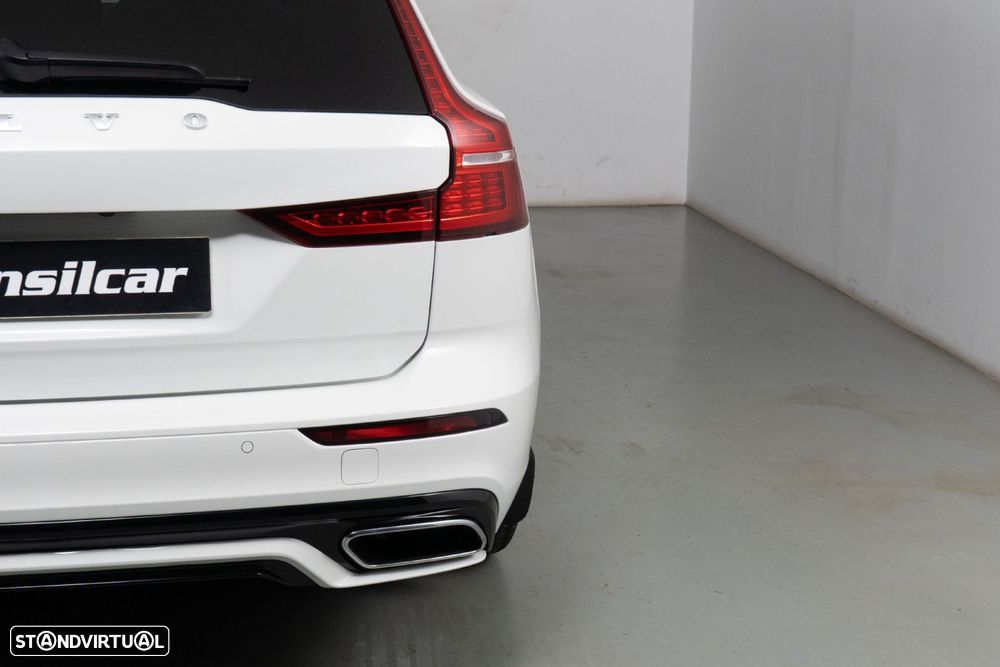 Volvo V60 2.0 T6 AWD TE R-Design - 19