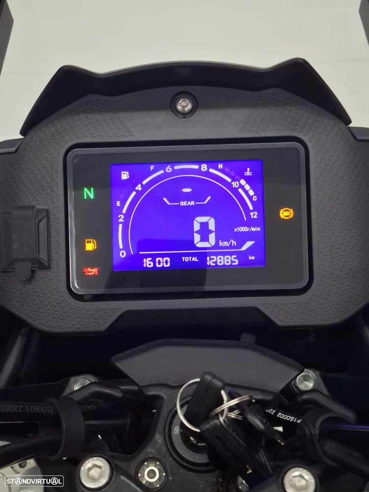 QJ Motor SRT 550 ON ROAD - 8