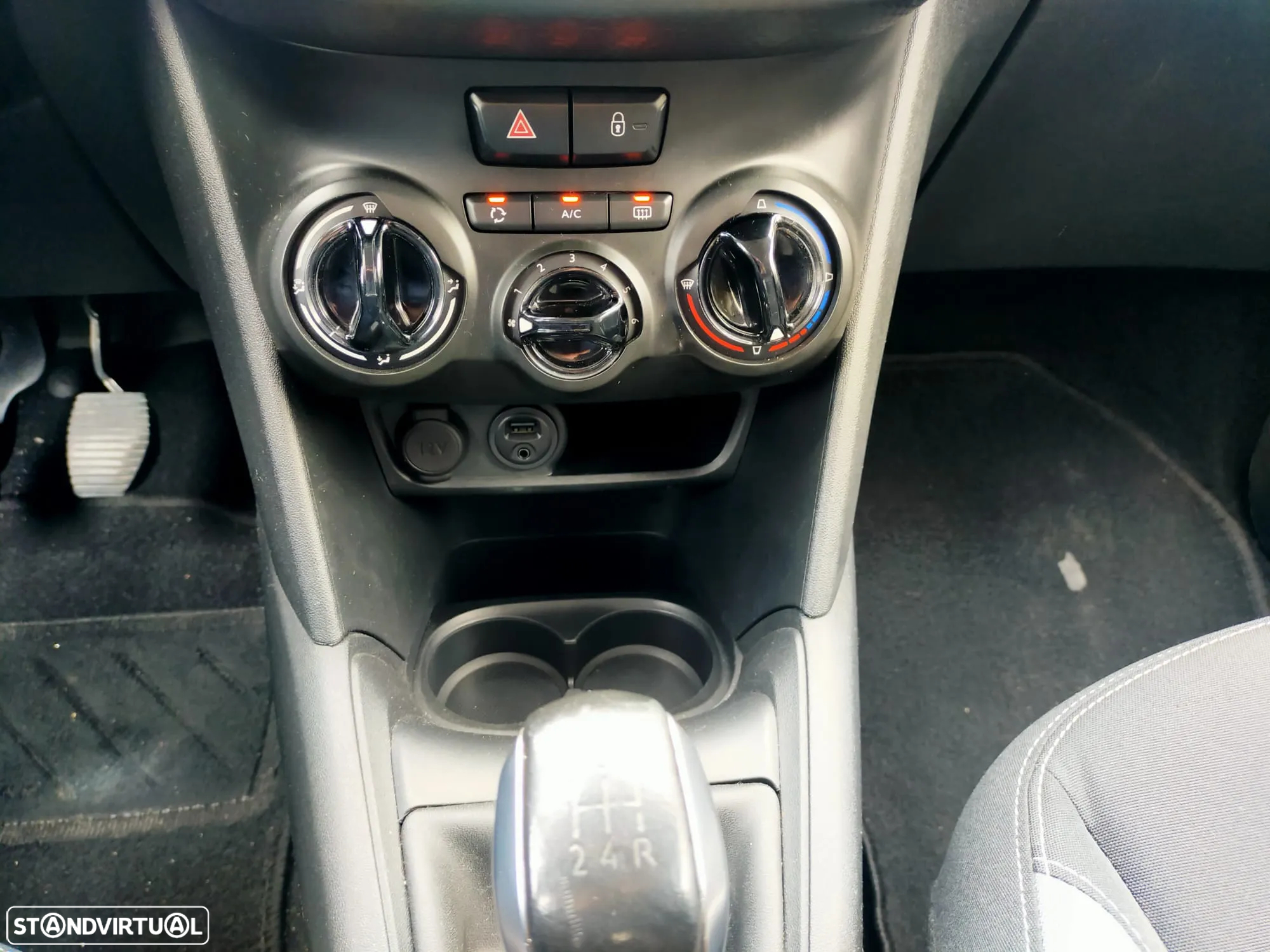 Peugeot 208 1.6 BlueHDi Style - 20