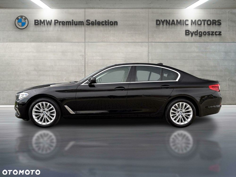 BMW Seria 5 520d xDrive Luxury Line - 2