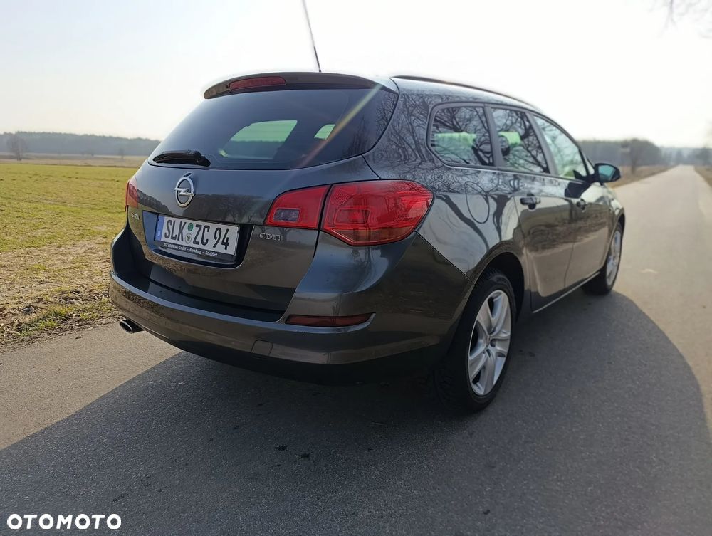 Opel Astra 2.0 CDTI DPF Sport - 28