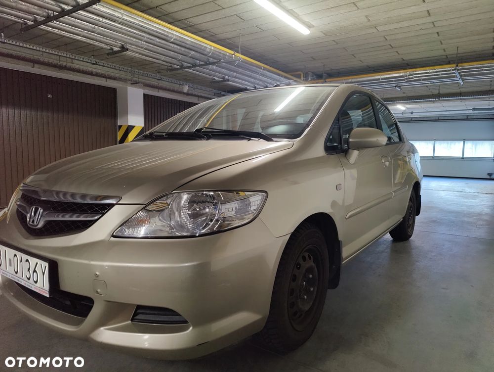 Honda City 1.4 Comfort - 1