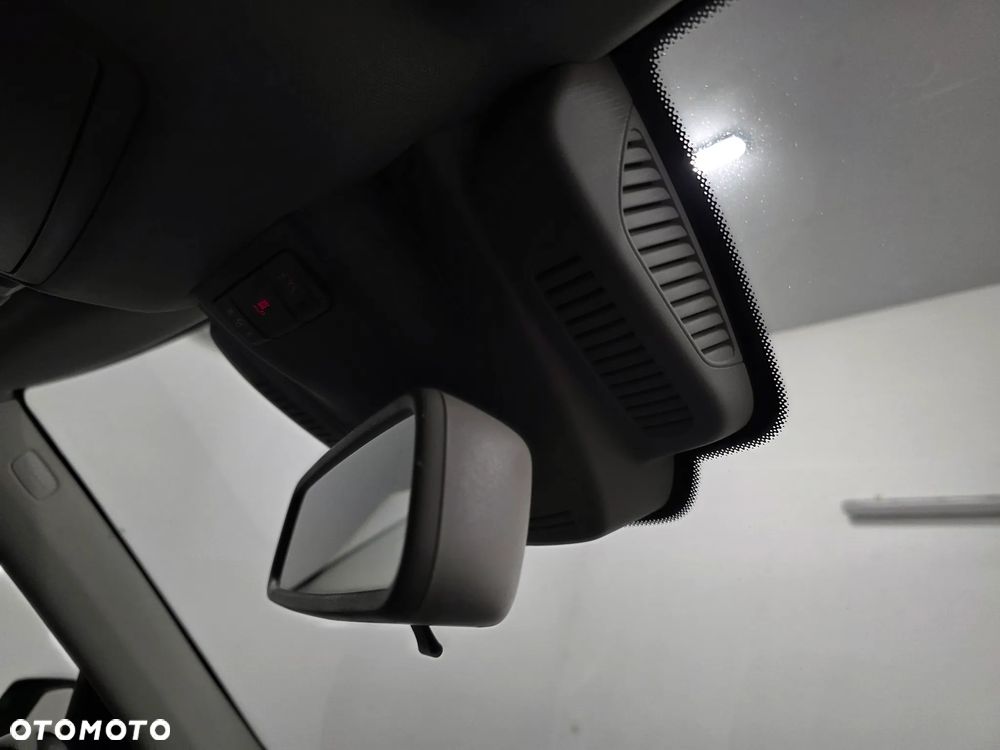 Mercedes-Benz GLE 250 d 4Matic 9G-TRONIC AMG Line - 23