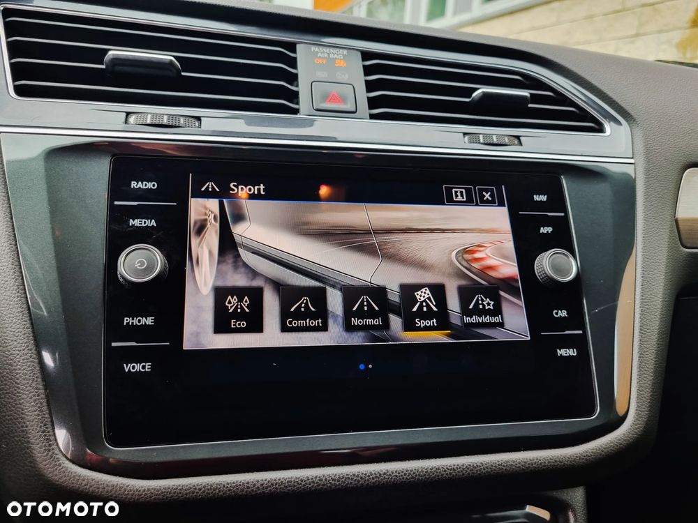 Volkswagen Tiguan Allspace 2.0 TSI 4Mot Highline DSG - 27