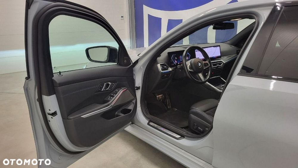BMW Seria 3 320d xDrive mHEV M Sport - 11