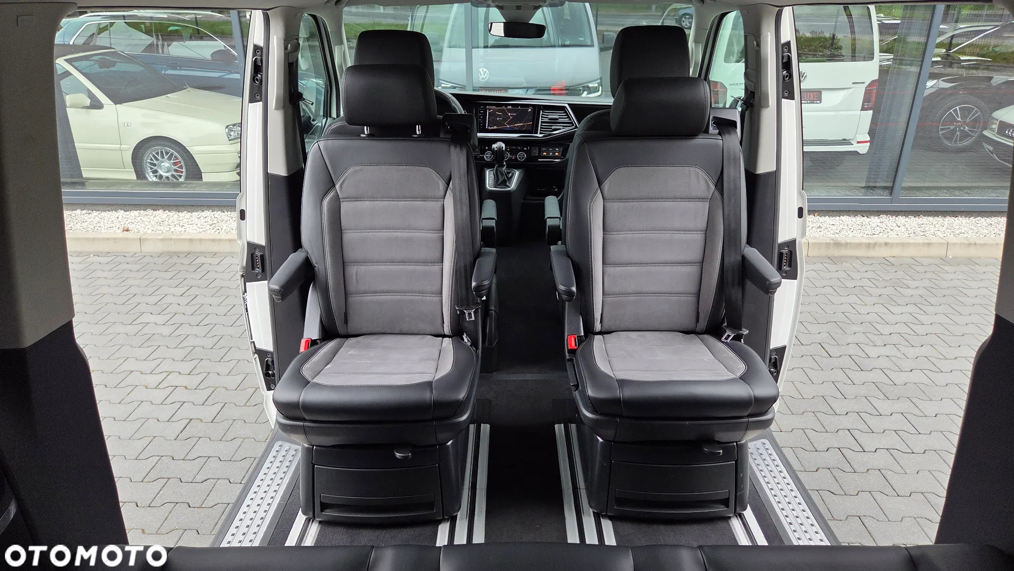 Volkswagen Multivan 6.1 2.0 TDI L1 Highline 4Motion DSG - 27