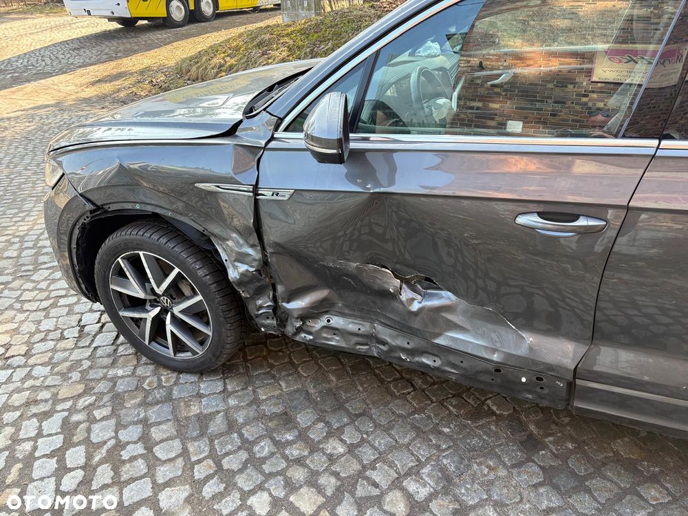 Volkswagen Touareg 3.0 V6 TDI SCR 4Motion Automatik R-Line - 19