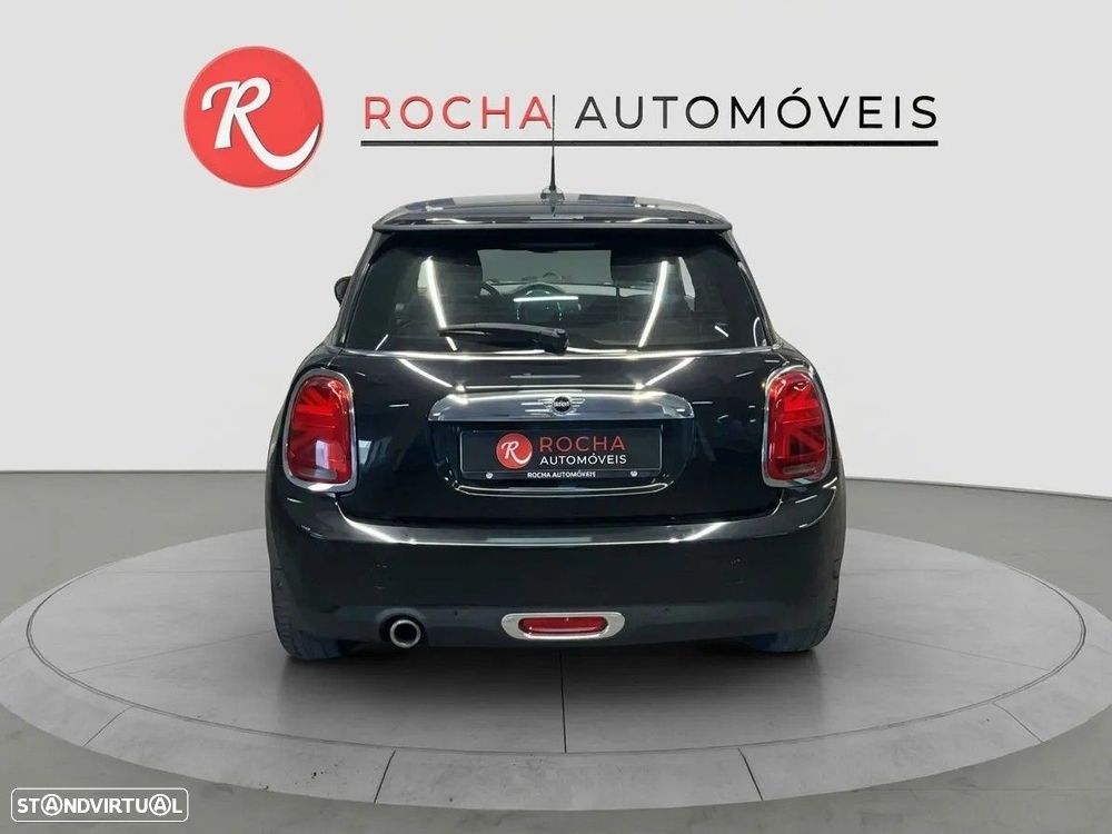 MINI 3 Portas Cooper Auto - 4