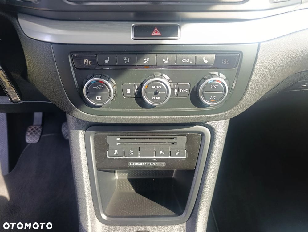 Volkswagen Sharan 2.0 TDI BlueMotion Technology Comfortline - 22