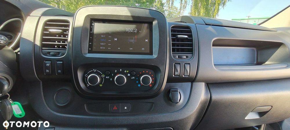 Renault Trafic - 10