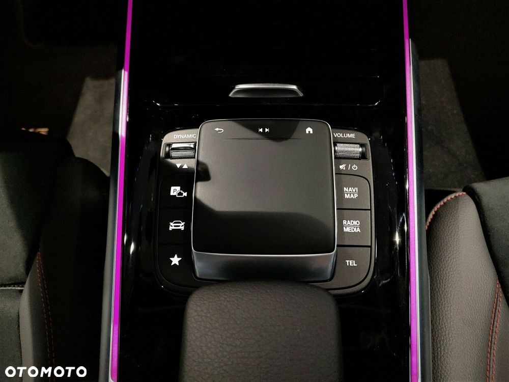 Mercedes-Benz EQB - 19