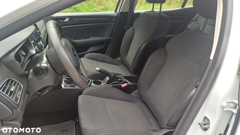 Renault Megane ENERGY TCe 100 LIMITED - 19