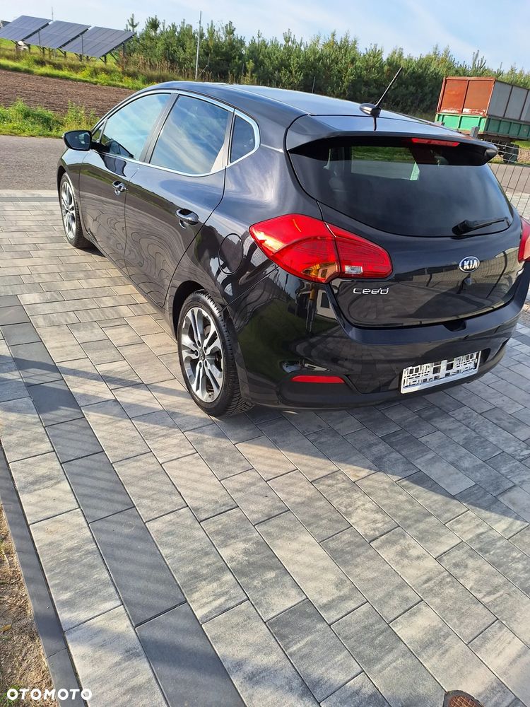 Kia Ceed - 30