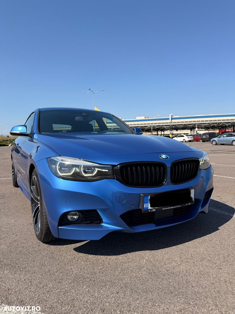 BMW 3 Series 2019 photo 3