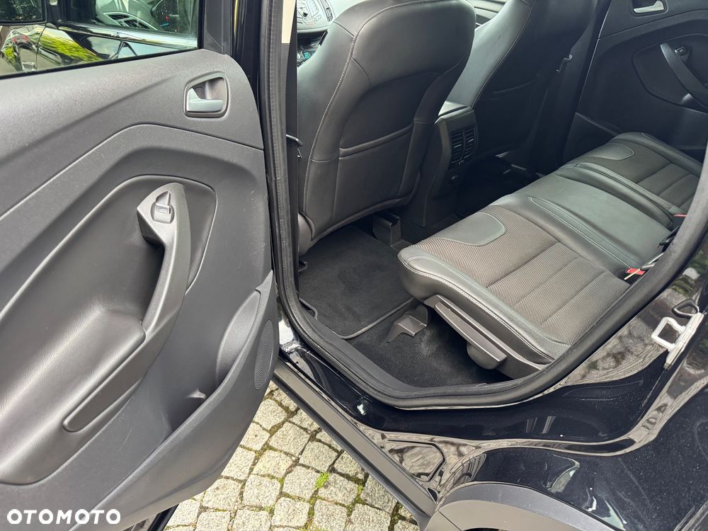 Ford Kuga 2.0 TDCi 4x4 Titanium - 21
