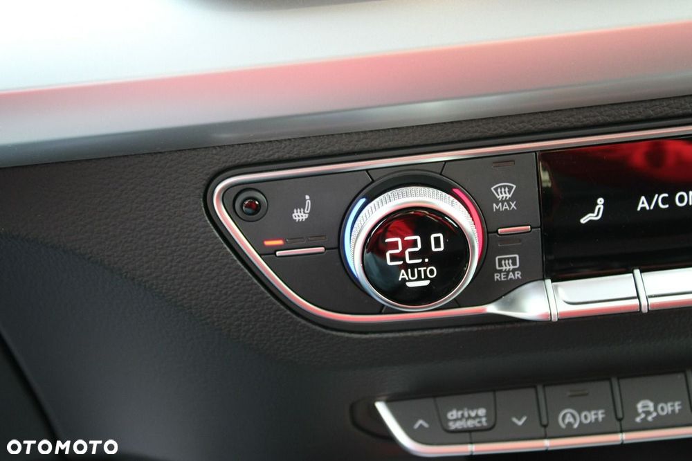 Audi Q5 Sportback - 34