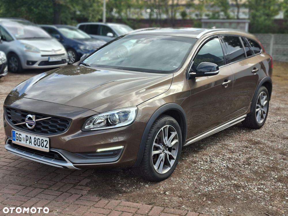 Volvo V60 Cross Country D4 Drive-E Summum - 9