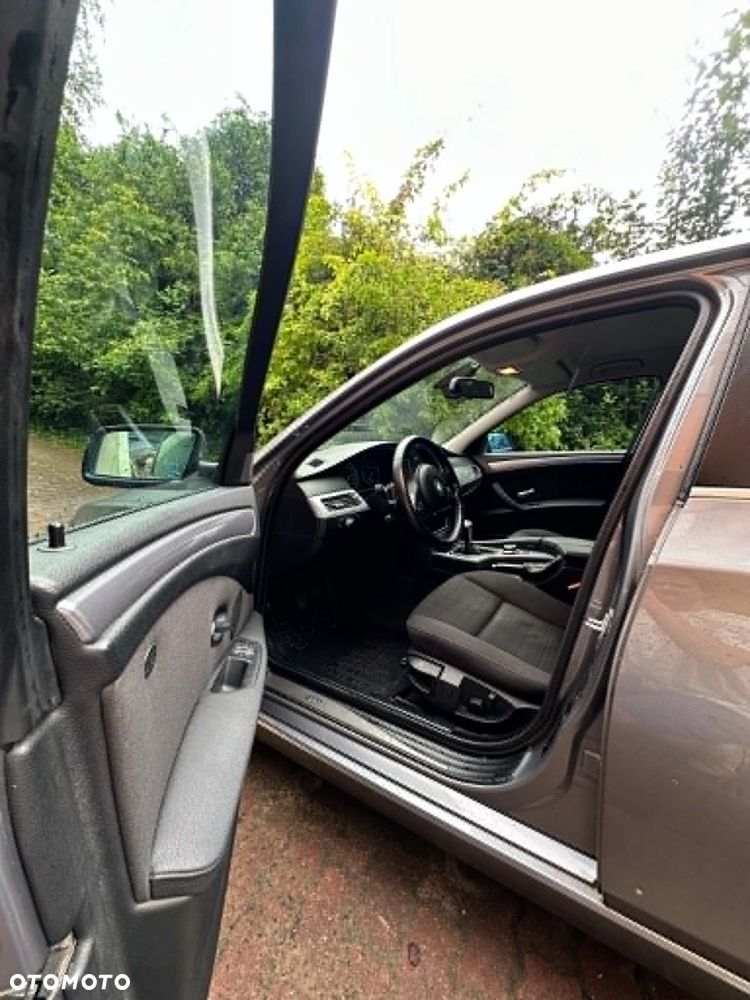 BMW Seria 5 520d - 6