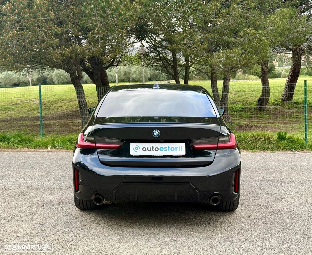 BMW 330 e Pack Desportivo M Pro Auto - 10