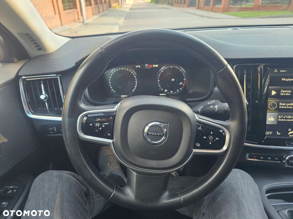 Volvo V90 D3 Kinetic - 26