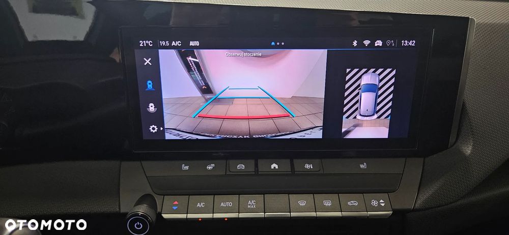 Opel Astra 1.2 T Business Edition S&S - 11