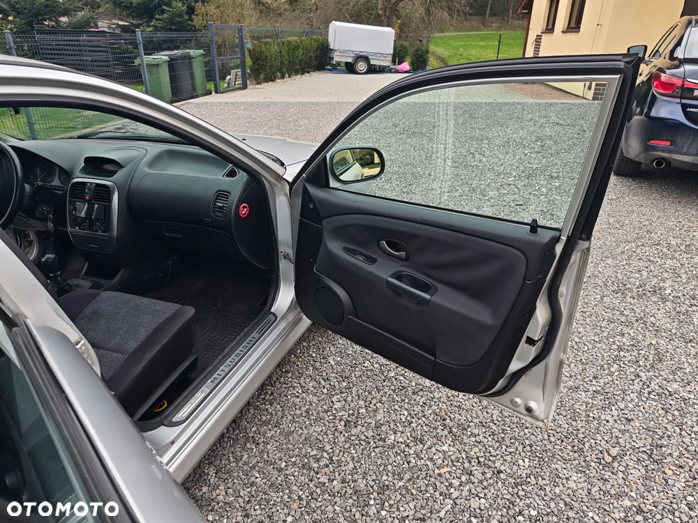 Mitsubishi Carisma 1.6 Classic - 19