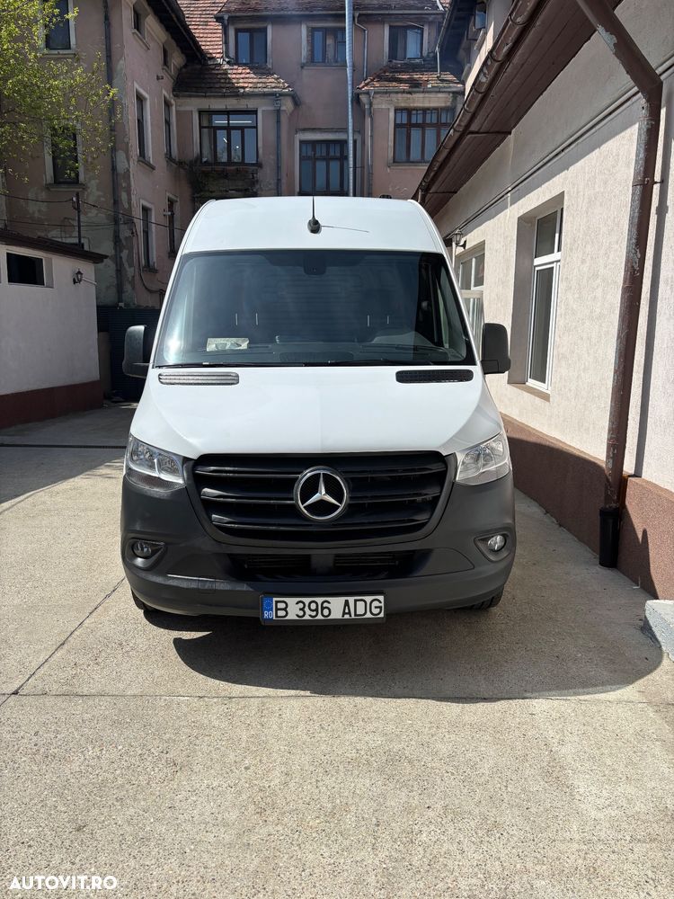 Mercedes-Benz Sprinter - 12