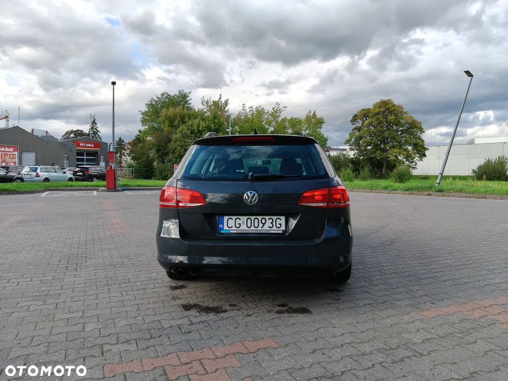 Volkswagen Passat 1.6 TDI Comfortline - 5